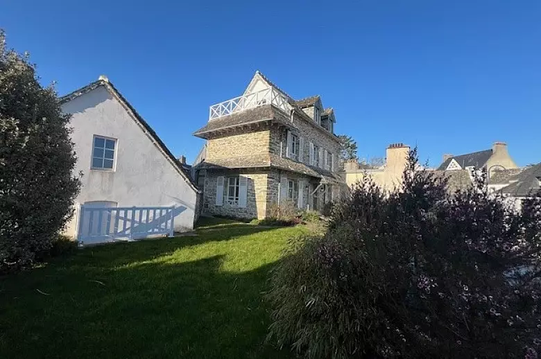 Plage et Village Bretagne - Location villa de luxe - Bretagne / Normandie - ChicVillas - 3